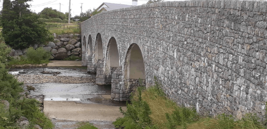 Droichead na Geadaí/Gaddagh Bridge as re-built in 2008 following the destruction of the old bridge during a flood in 2006.